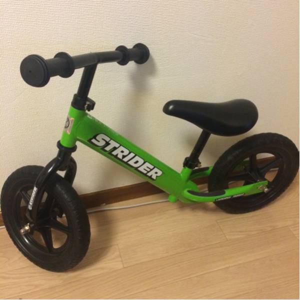 色 ストライダー ペダルなし 自転車 子供 黄緑 ペダルなし自転車 バランスバイク 売買されたオークション情報 Yahooの商品情報をアーカイブ公開 オークファン Aucfan Com