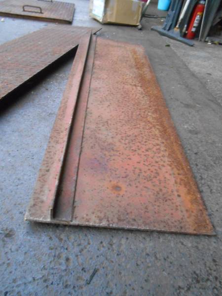 29 段差解消スロープ 鉄板 縞鋼板 2枚 坂道 駐車場 段差解消スロープ 売買されたオークション情報 Yahooの商品情報をアーカイブ公開 オークファン Aucfan Com