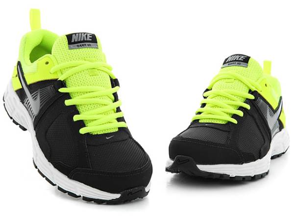 NIKE DART 10 (GS/PS) 黄黒 16.5cm ナイキ ダート10 (GS/PS)