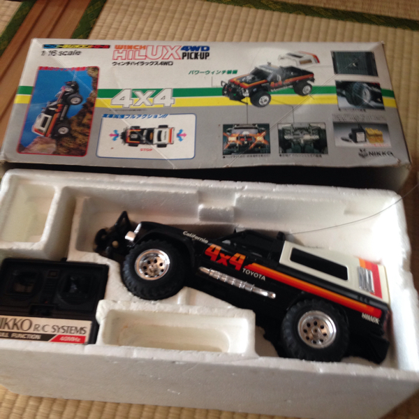 80年代ニッコーラジコン・ウインチハイラックス4WDピックアッ(完成品