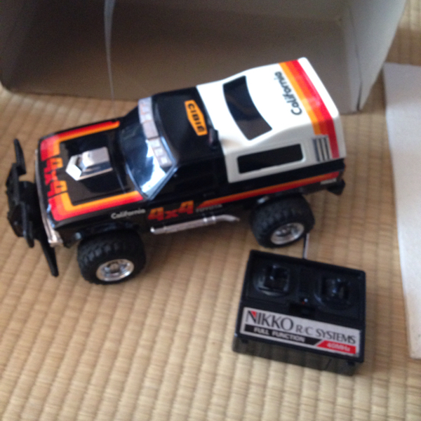 ラジコン　四駆　ミニ　TOYOTA シェル　ウインチ　80s  HR/HM 古車 80年代ニッコーラジコン・ウインチハイラックス4WDピックアッ(完成品
