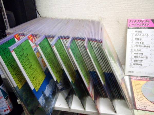コロムビアレーザーカラオケULA-120、CLK-650レーザーディスク約30枚付埼玉県 ☆コロンビア☆レーザーカラオケ☆CLK-650☆ULA-120☆LD73枚付