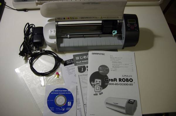 【Graphtec】 小型カッティングマシン Craft ROBO CC330-20