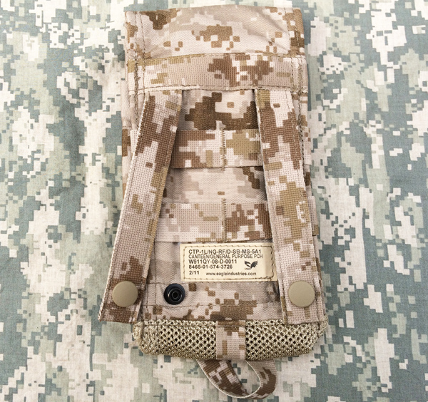 実物 放出品 EAGLE AOR1 キャンティーン ポーチ aor