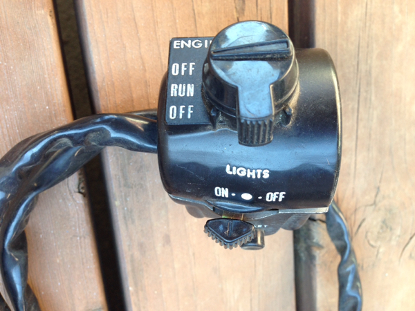 Z750D１　純正　ハンドルスイッチ右 中古　当時物　（検索Z1　Z2