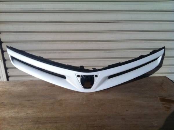 エスティマ 純正 グリル 中期 Ｒ50 Ｒ50 777