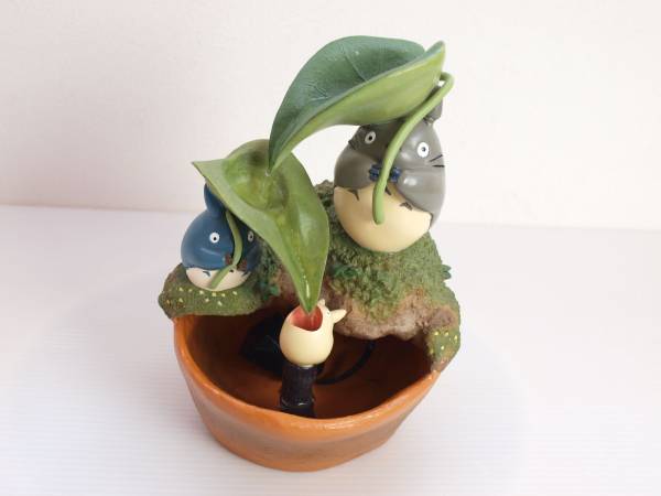 となりのトトロ 葉っぱの傘 トトロウォーターガーデン ジブリ となりのトトロ 売買されたオークション情報 Yahooの商品情報をアーカイブ公開 オークファン Aucfan Com