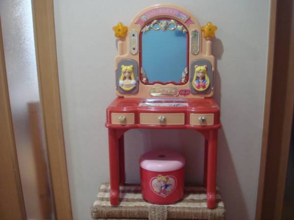 YUTAKA製 レトロ セーラームーン ドレッサー ＋ イス