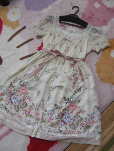 レストローズ　グラデーションローズ ワンピース　新品