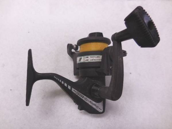 Graphite YC-850DX リール ジャンク品 釣り道具 N-77(スピニングリール