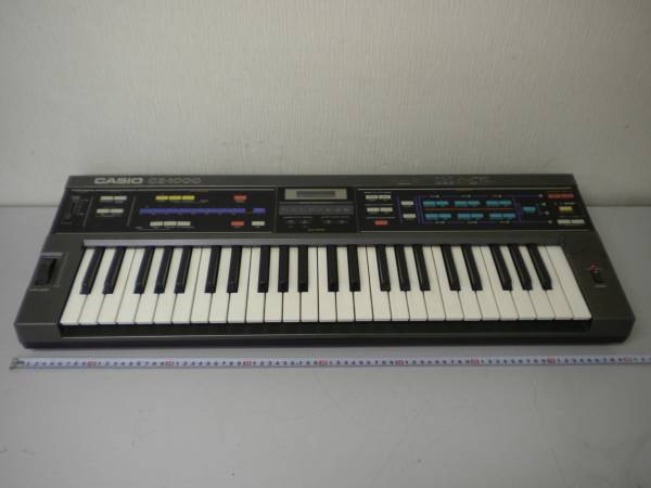 H764 CASIO CZ-1000 シンセサイザー
