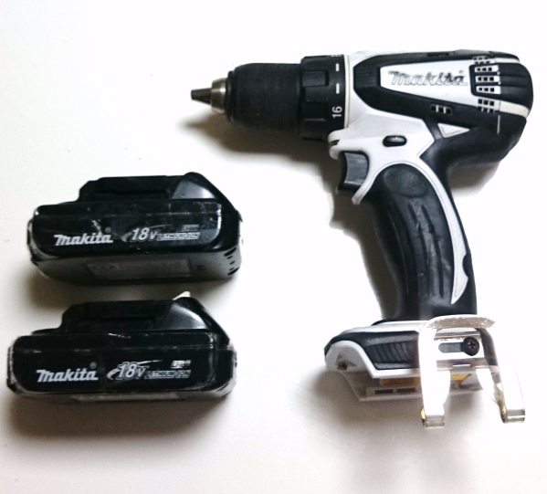 【中古】マキタ18V充電式ドリルドライバーバッテリー２個セット
