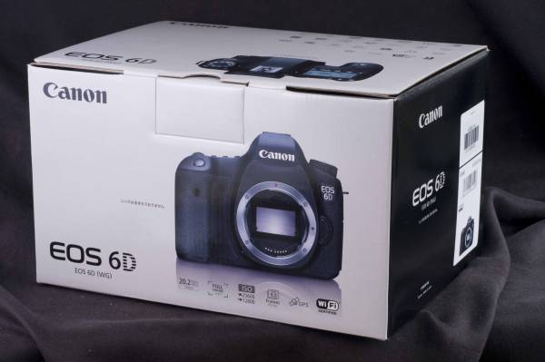 Canon EOS 6D　ボディ（一年保証付き）