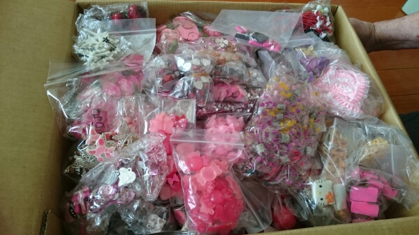 デコパーツ☆超大量!☆バザー☆箱満ぱち☆￥5000～
