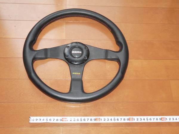★　MOMO　TUNER　ステアリング　　美品　★