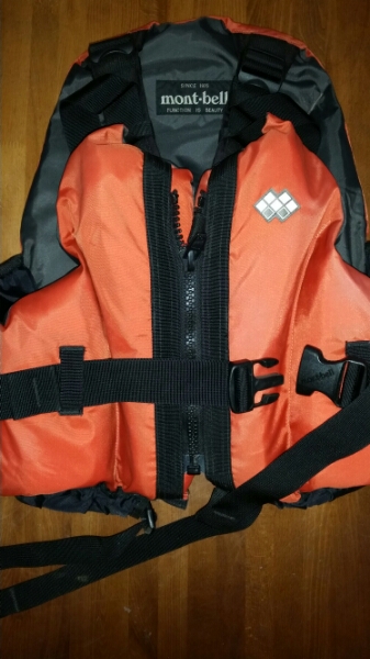 モンベル　フローティングベスト