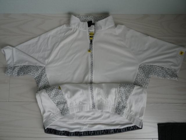 ＭＡＶＩＣ　スプリントジャージ　サイズＯ　USED　