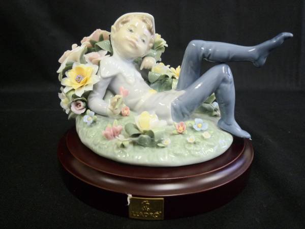 Lladro/リヤドロ　人形　【夢見る妖精】　置物　01721