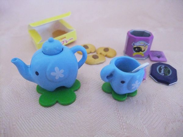 185)リーメント☆開封*はらぺこ動物村 1.紅茶をどうゾウ(食玩、おまけ 