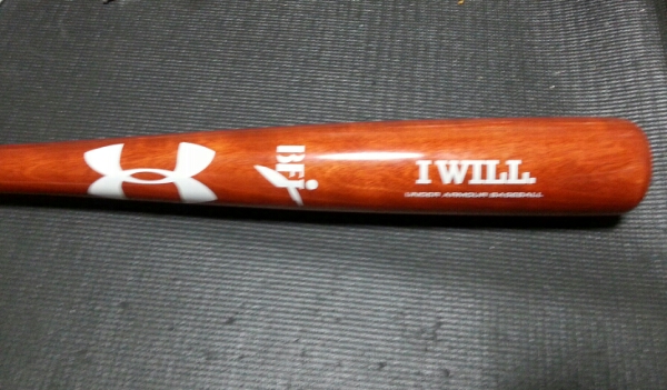 アンダーアーマー硬式木製バットbfj柳田メイプル84.5/900極美品