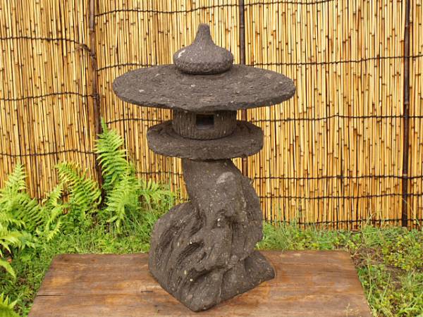 自然木型石灯篭 高さ76.5cm 重量43㎏ 八女石灯篭(植木、庭木)｜売買