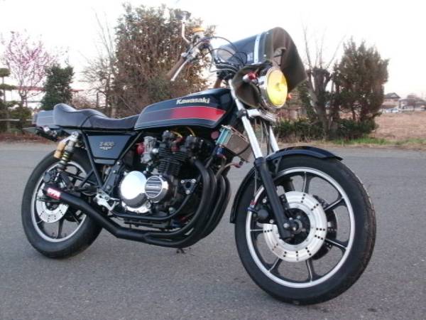 アサヒ風防　黒　新幹線風防　族車 Z400FX Z250FT Z400LTD 完成済み新幹線 スモーク風防 新品(パーツ
