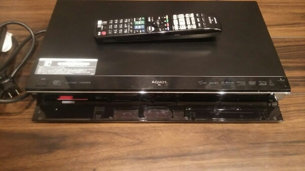 送料無料SHARPブルーレイディスクレコーダー BD-T1100 1TB/3番組_2