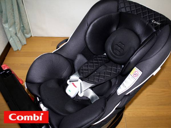 ◇Q◇美品 Combi ホワイトレーベル360度回転ラクティアターンTX