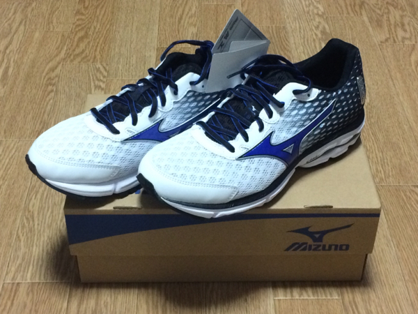 ミズノ ランニングシューズ ウェーブライダー 18 新品タグ付き