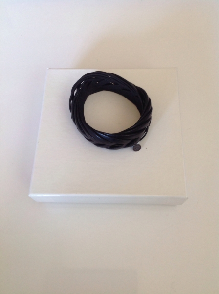 マルタンマルジェラ レザーブレスレット 箱有り未使用品