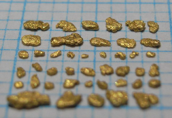 〓〓北海道芦別市産 砂金 43粒〓〓(原石)｜売買されたオークション情報