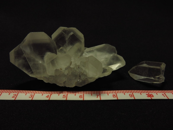 日本　国産　鉱物　山梨？　乙女鉱山？　日本式双晶　産地不明