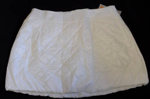 送料無料 NIKEナイキ インナー付中綿キルティングスカート白 9号