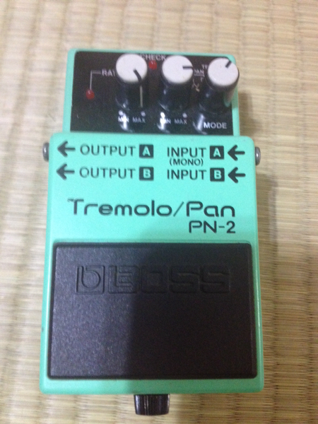 BOSS PN-2ボス Tremolo/Pan