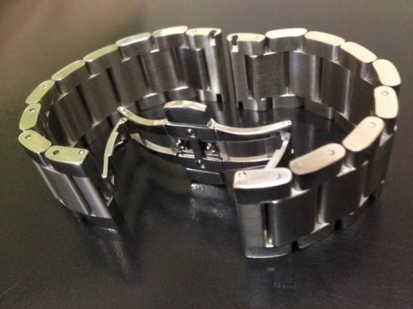 ★　２２mm 観音開き３連　ステンレス高級ベルト 　★