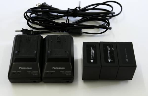 Panasonic 業務用カメラバッテリー&充電器VW-VBD55、DE-A88 LC Panasonic 業務用カメラバッテリー&充電器VW-VBD55、DE-A88 LC