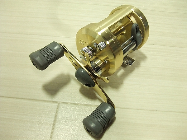 美品カルカッタ400 シマノ 機関良好 雷魚 ジギングに シマノ スポーツ
