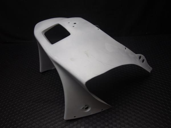 ベースに.NSR250R/MC18社外FRPアッパーカウル