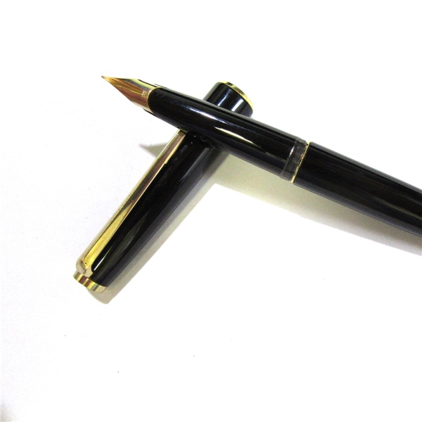 モンブラン No.320 ブラック 両用式 M 中字 万年筆 14K モンブラン No