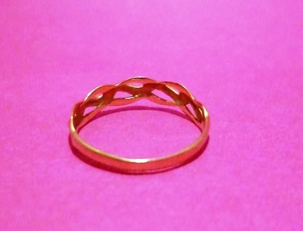 K18YG　1.1g　 リング １０号 刻印あり　難あり