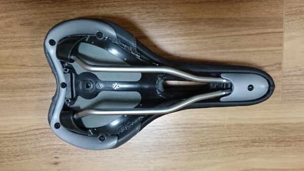 美品 VELO ベロ スポーツサドル Foglia グレー VL-3129 中古品_2