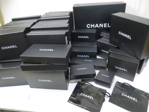 E1062■1円～■本物シャネル■箱をまとめて66点＋おまけ■売切り