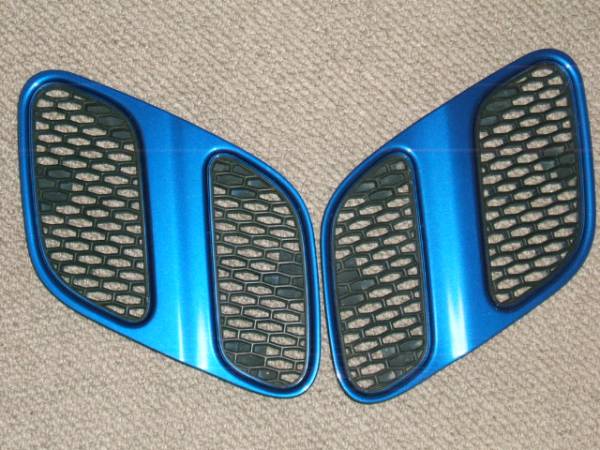 インプレッサ WRX STI GC8 純正 フードブレスグリル 左右セット インプレッサ WRX STI GC8 純正 フードブレスグリル 左右セット 車