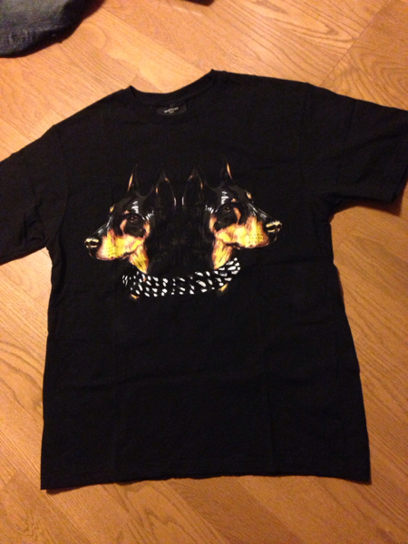 givenchy ジバンシー ドーベルマン Tシャツ ロットワイラー 登坂