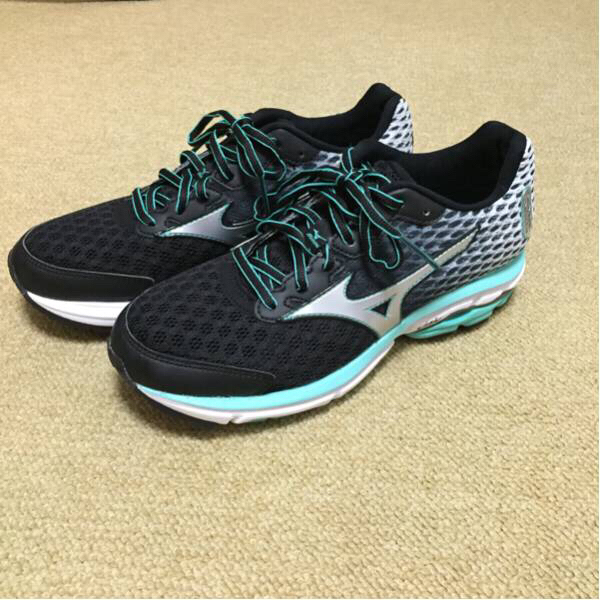 ミズノ ランニングシューズ 25 新品 60%引 アシックス adidas