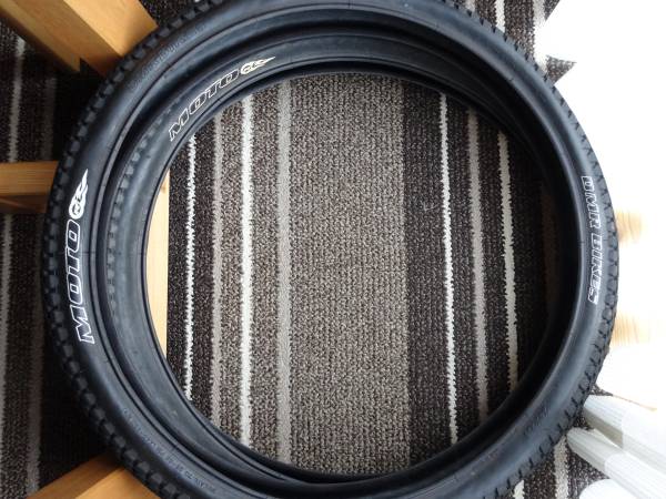 DMR MOTO 26x2.4 新品中古２本セット　ダートジャンプ用タイヤ