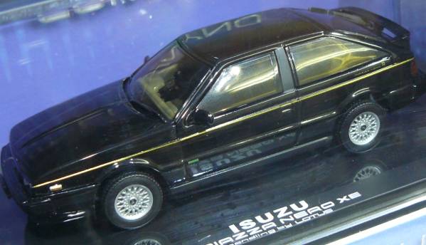KB 1/43 いすゞ ピアッツァ NERO XE Handling by Lotus 【公式通販】
