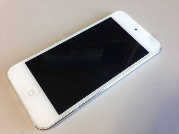 低価，定番 美品即決☆iPod touch 第5世代 32GB シルバー 中古 動作OK