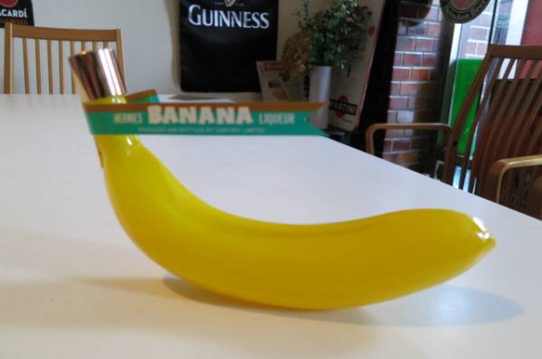 ヘルメス　バナナ　リキュール　ファンシーボトル　未開封　古酒