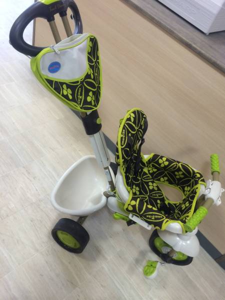 ★smarTrike(スマートトライク★）三輪車★中古品★